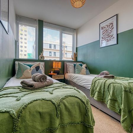 Easter Special Offer!! Cosy 2-Br Stunning City Apartment, Spacious, Sleeps 6, With Onsite Parking - Near Gunwharf Quays & Beach - By Blue Puffin Stays 포츠머스 외부 사진